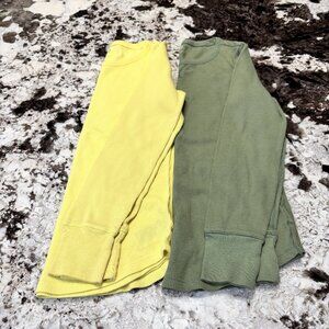 (2) GAP long sleeve thermal waffle-knit Crewnecks, Size Medium